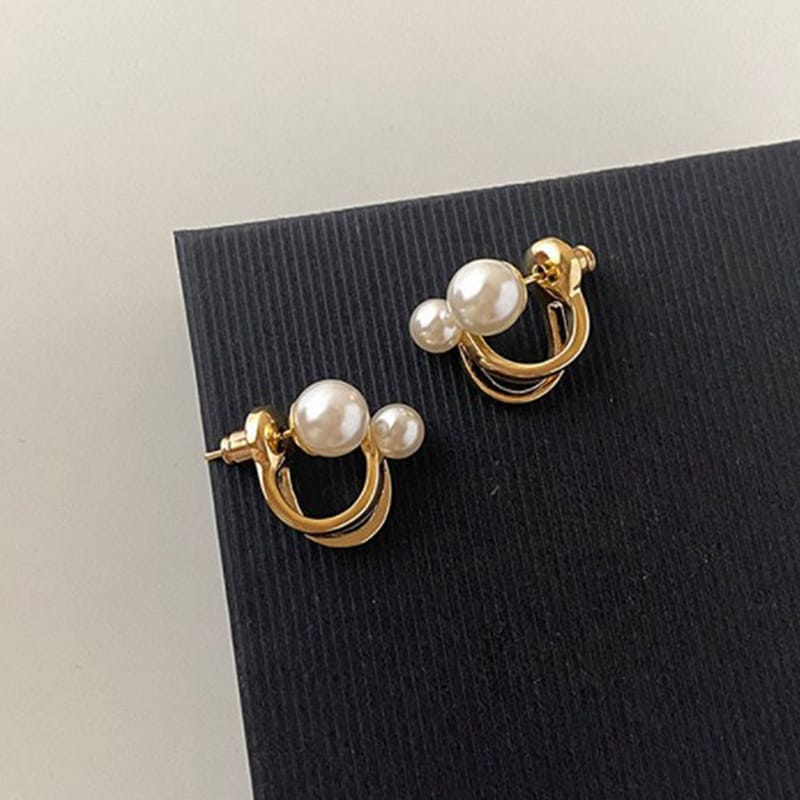 Pearl Circle Earrings-Golden