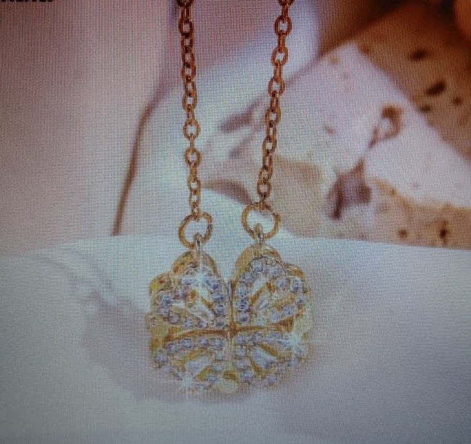 Korean Magnetic 4 Leaf Clover Pendant Necklace